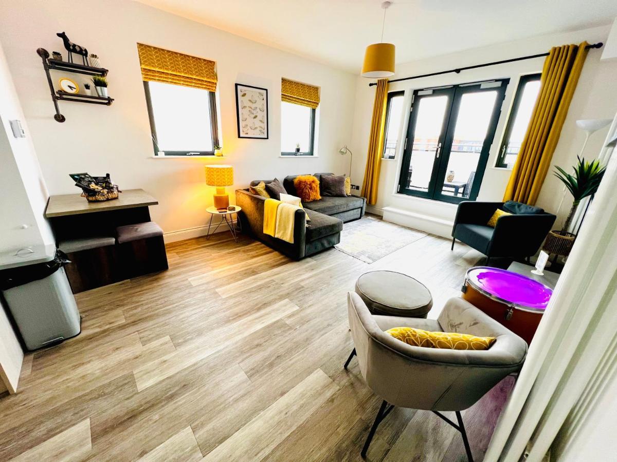 Appartamento The Penthouse Margate, Balconies, Sea View, Gated Parking, Air Con! Esterno foto